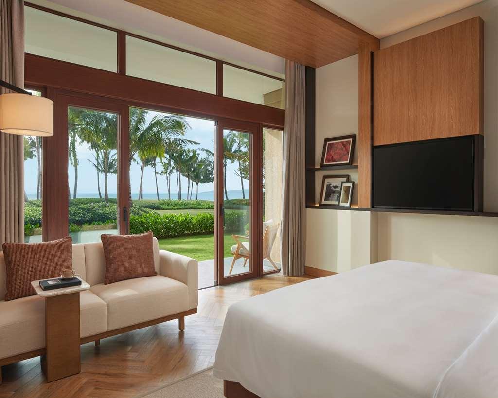 Grand Hyatt Shenzhou Peninsula Hotel Уанинг Стая снимка